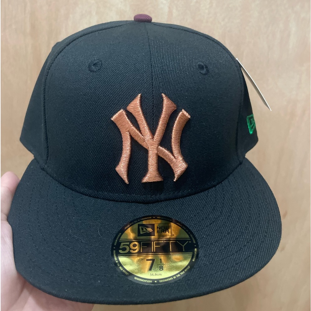 Hat club Rahnni fitteds New York Yankees  size 7 1/8 brand new